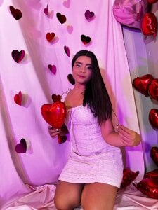 Madeline_Foxxxy I will be your pretty girl for Valentine's Day Bilde 2