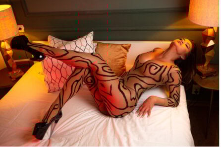 BeccaSin: Public ( 3 фото)