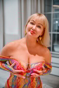 FlirtyMary rainbow Mary Pic 7