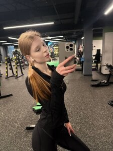 Public de Stay__Cxy  2 photos