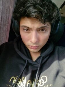 Ais_B10 Public Pic 5