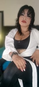 Aurora_sanchess black and white 🖤🤍 Kuva 2