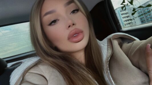 AnnaMaee I’m back 😎 Fotka 5