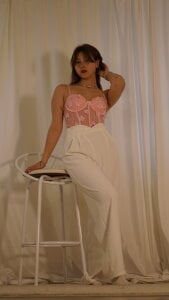 CwenBollding Playing Dress-Up Pic 2