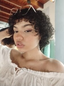 chloe_cortez Public Pic 5