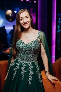 KateRedgar Queen Pic 4