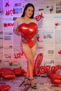 celeste_lewiss VALENTINE'S DAY Bilde 3