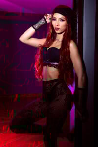 Ema_Jackson Public Foto 6