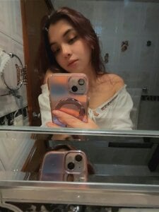 Ilyah_tay Public Pic