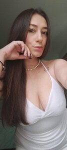 Happy New Year! 🎉✨ de Samantha_curvy1  photos