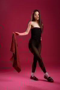 LucyDeLucaのGood Girl Gone Flirtyの 5枚の写真