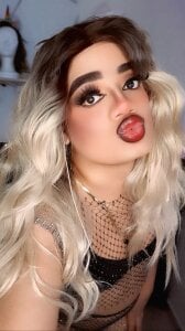 Amber_bigdick22 Public Pic 2