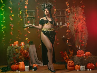 SophiaSummer: Sinful Halloween ( 8 фото)