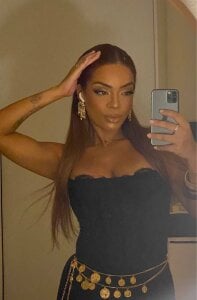 Alicia_Rice Public Pic 8