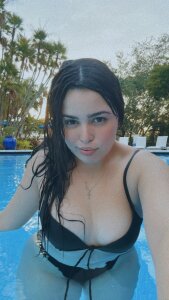 Mia_King01