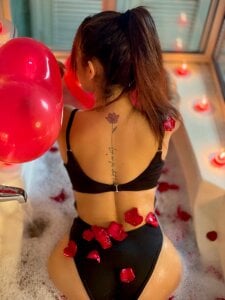 Sara_Noa exciting shower Pic 6