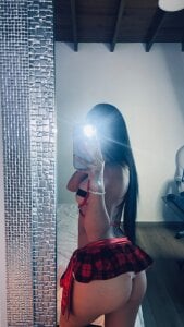 AuroraLanee_: Public ( 4 фото)