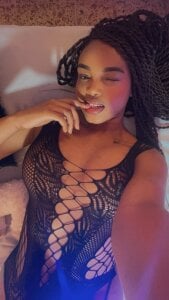 keyla_knowles Public Pic 3