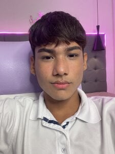 OliverTwinky Public Pic 2