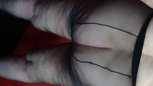 HeisseomaOriginal Geile Löcher in meine Strumpfhose Pic 7
