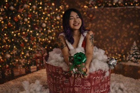 bri_cullen Late Night Santa Pic 7