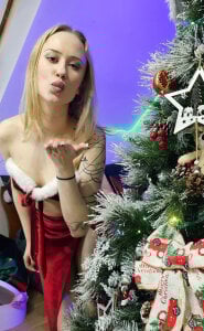 SashaBrooks Merry Christmas Pic 7