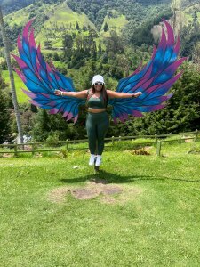 dannaahbrown GOOD VIBES Foto 3