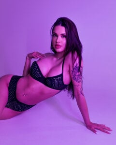 NaomiiMoon Miss Nana Pic 3