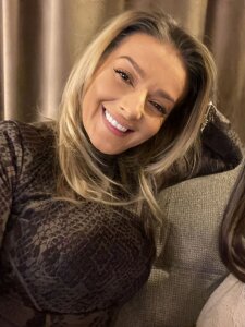 DeliaaSmith Public  6. fénykép