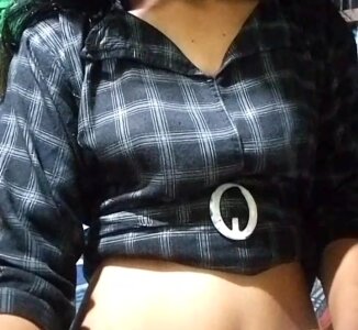 Trisha19 Public Pic 5