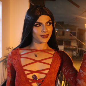 Hanni_carter