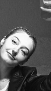 AvelinaScheppsomething from a photo shoot图片 5