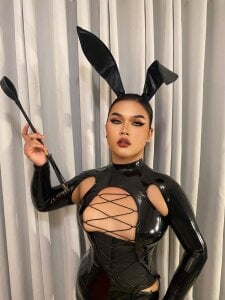 SiennaSerpent BLESS ME WITH TIPS Pic