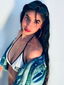 Camila_Reyess_