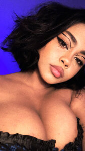 Dahiana_Giil 💋  3টি ছবি