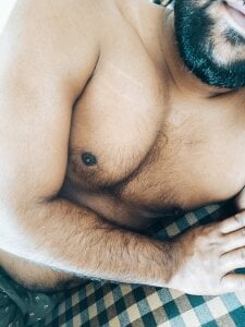 The_Big_Loin_ Public Pic 3