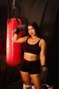 Victoria_Rous GYM Pic 2