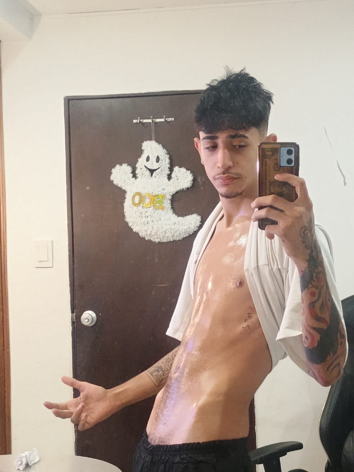 j_martony 님의 트렌드 중인 사진  4435개