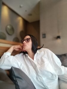 Liza_Russell white love Pic 4