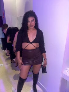 AnahiSkye Public Hình 7