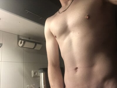 Spielzeugtwink Public Pic 5