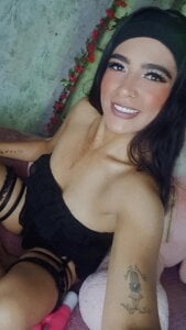 Cleopatracute_ FOLLOW ME DARLING Pic 2