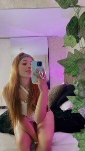 LanaMills_ Beauty in the mirror 🪞🩷 Pic 5