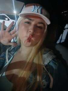 violet-grey Public slika 5