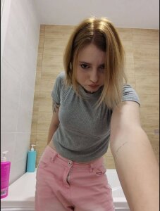 DanaKeister Public Pic 7