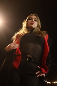 LorileeRuetz It's me! صورة واحدة|LorileeRuetz It's me! صورتان|LorileeRuetz It's me!  4 صور|LorileeRuetz It's me!  4 صورة