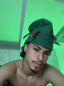MathewAdams Sexy green Gambar 9