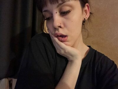 bloodymarrry About me Pic