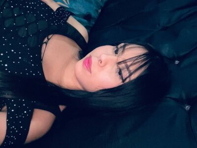 Zara_Foxxx_ Public Pic 3