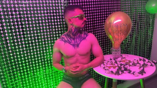 Dallas_Whitee 💰🍀𝐇𝐀𝐏𝐏𝐘 𝐒𝐓. 𝐏𝐀𝐓𝐑𝐈𝐂𝐊'𝐒 𝐃𝐀𝐘🍀💰  8টি ছবি